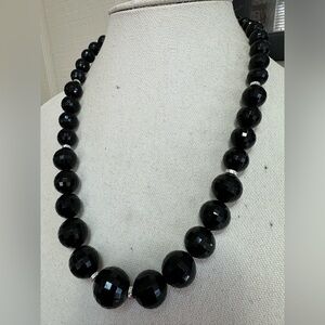Vintage faceted graduated size black bead necklace
